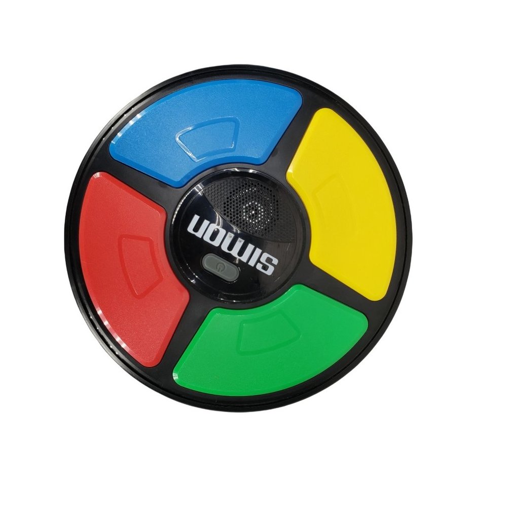 Hasbro 2015 Simon Says Electronic‎ Battery Operated Memory Game